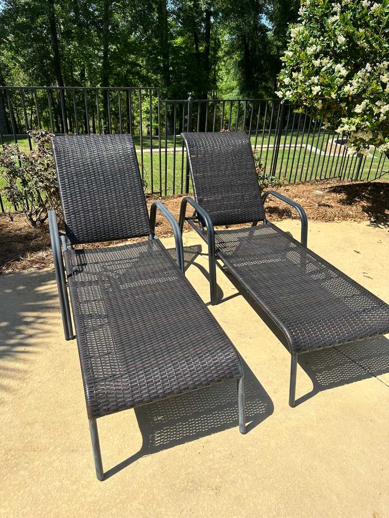 protecticoat applied to one of two sun chairs